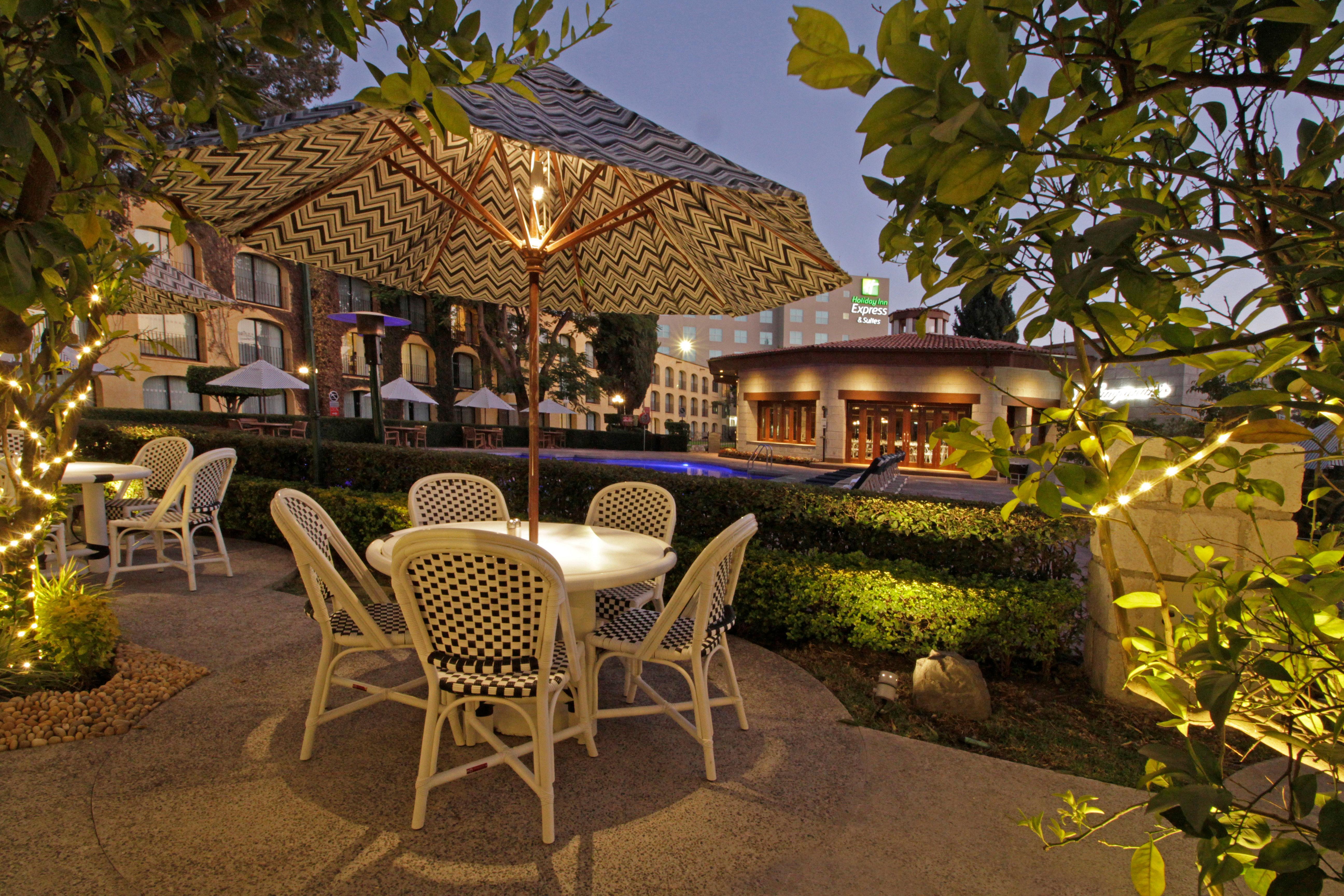 Holiday Inn Express & Suites Queretaro By Ihg Exterior foto
